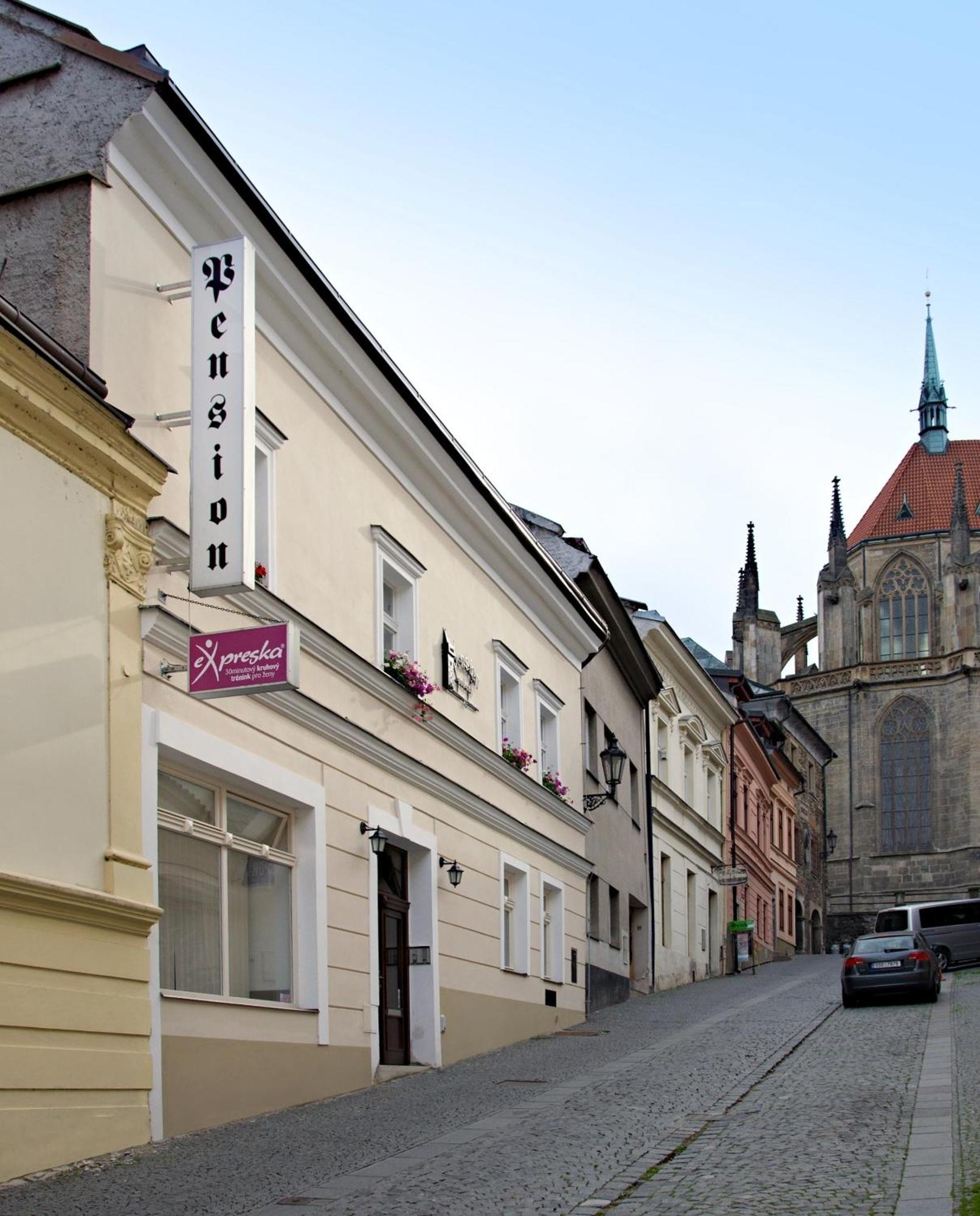 Pension Pod Vezi Kolin Exterior photo